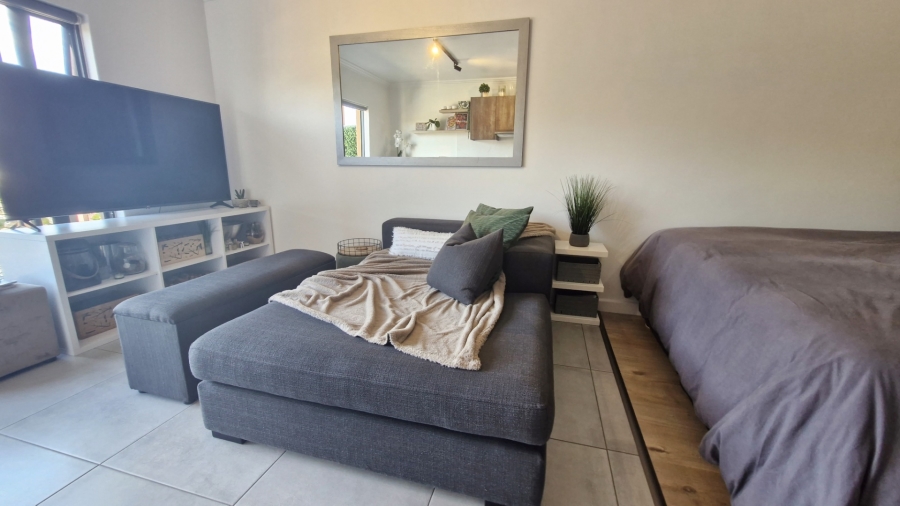  Bedroom Property for Sale in Table View Western Cape